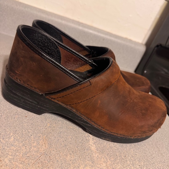 Dansko Shoes - Dansko Brown Leather Women's clogs size 11 eu 42